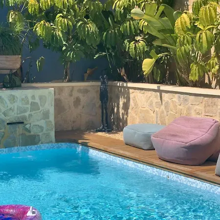 Lujosa De 3 Con Piscina * Calp