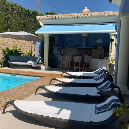 Lujosa De 3 Con Piscina Holiday home *
